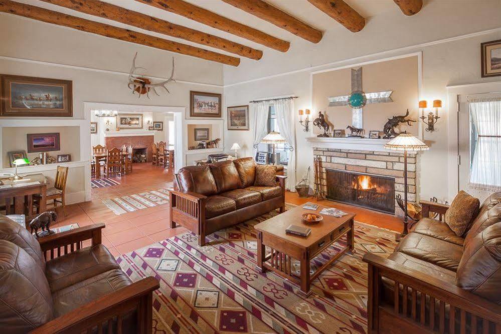 Cimarron Casa Del Gavilan Historic Inn מראה חיצוני תמונה